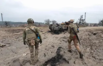 Los jóvenes son engañados con promesas de salarios hasta de 40 millones de pesos. Foto: EFE