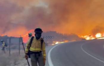 Un incendio en Almería, España, dejó al menos 11 muertos y 19 personas sin localizar. FOTO: Captura de video @Plan_INFOCA