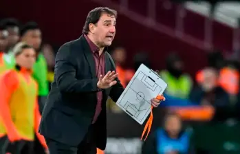 El entrenador de Colombia, Néstor Lorenzo, será quien dirija al seleccionado colombiano en la Copa del Mundo del 2026. Foto: Getty