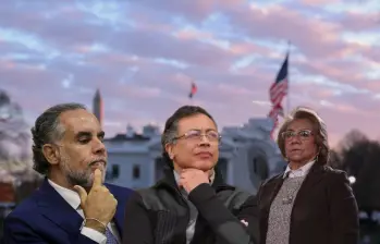 El presidente Gustavo Petro tiene dos semanas para conformar la comisión que lo acompañaría a la reunión en la Casa Blanca con Donald Trump. En la imagen: Armando Benedetti, Gustavo Petro y Rosa Yolanda Villavicencio. Fotos: Getty Images y Colprensa