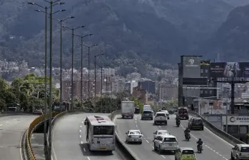 ¿Quién es el dueño del vehículo con placa AAA000 y por qué tiene tantas infracciones de tránsito? FOTO: Colprensa 