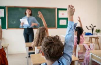800 colegios han cerrado desde 2020 en el país. FOTO Getty