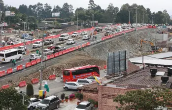 El paso en el intercambio vial del aeropuerto José María Córdova fue habilitado este 18 de marzo. FOTO: Esneyder Gutiérrez