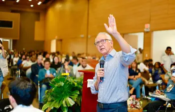 El ministro Guillermo Jaramillo estuvo en una audiencia sobre la reforma a la salud en Popayán, Cauca. FOTO: Minsalud