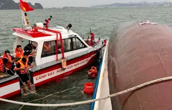 La mayoría de los viajeros del barco eran familias procedentes de la capital, Hanói. FOTO: Tomada de X @ngahpham