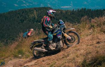 Daniel Fernández en los Cárpatos meridionales del Red Bull Romaniacs. FOTO: Cortesía