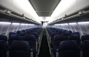 El vuelo comercial procedente de Bolivia y con destino a Miami tuvo que aterrizar en Colombia por una emergencia médica con un pasajero. FOTO: Colprensa 