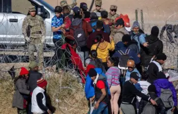 Un estudio de Brookings Institution arrojó que las estrictas políticas migratorias de Trump provocaron una migración neta negativa en 2025 y que esta tendencia persistirá durante el 2026. FOTO: Getty