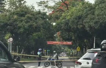 Avenida de Las Vegas, cerrada en Medellín. FOTO: Cortesía Denuncias Antioquia