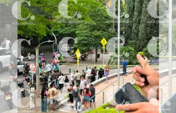 El asesinato se presentó al frente del centro comercial Santa Fe, en Medellín. FOTO: CAMILA GARZÓN / Q HUBO. 