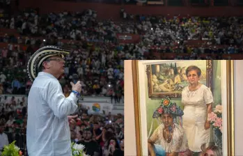 El presidente Gustavo Petro, en la plaza de toros de Cartagena, se refirió al cuadro de Abelardo de la Espriella. Foto: Presidencia y redes sociales.