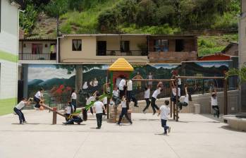 Mejoras a la Institución Educativa Rural Santa Rita en Andes, Antioquia. Foto: CORTESÍA