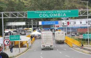El Puente Internacional Rumichaca ha sido uno de los principales testigo de la tensión comercial existente entre Ecuador y Colombia. FOTO: Colprensa