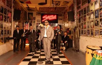 Ryan Castro grabó el video de Lluvia (Awoo) en el Museo de la Salsa, en el barrio Obrero de Cali. FOTO Universal Music