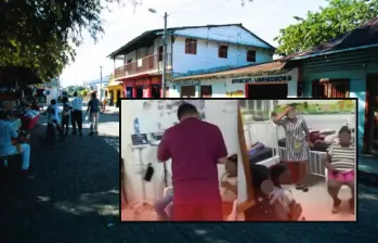 Adelante, niños de San Juan de Urabá, donde ocurrió el hecho. Atrás, casco urbano del municipio. Foto: Humberto Arango Gómez, Jaimar