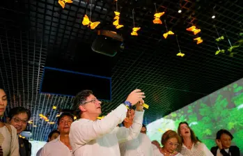 Petro destacó que el pabellón se ha convertido en un espacio de negocios con resultados tangibles. FOTO: PRESIDENCIA