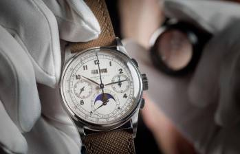 La subasta del reloj más caro del mundo duró menos de 9 minutos. Foto AFP. 