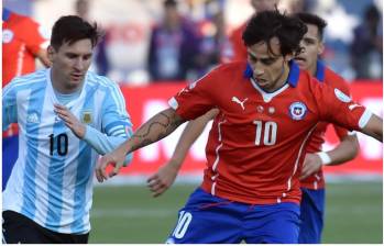 El futbolista chileno Jorge “El Mago” Valdivia fue uno de los líderes de la “generación dorada” del fútbol chileno en las dos primeras décadas del siglo XX. FOTO: TOMADA DEL X DE @Copaamerica