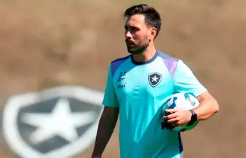 El entrenador italiano Davide Ancelotti fue entrenador del Botafogo brasileño hasta diciembre del año pasado. Foto: tomada del x de @Botafogo