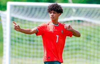 Cristiano Ronaldo Júnior, de 14 años, se formó en las divisiones menores de la Juventus y el Manchester United. Ahora juega en el Al-Nassr de Arabia. FOTO: Tomada de X @Cristiano