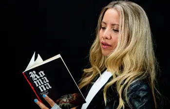 Natalia Hernández fue nominada a Mejor Canción Pop en 2023 en los Latin Grammy. Ahora presenta su primer libro de poemas. Foto: Cortesía @josuarochoa