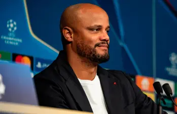 El exfutbolista belga Vicent Kompany ha hecho una buena campaña al frente del Bayern Múnich como entrenador. Foto: tomada del x de @FCBayern