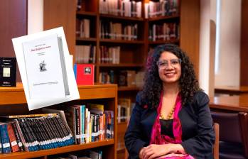 La poeta María Gómez Lara estuvo en la Fiesta del Libro y la Cultura presentando su más reciente obra. FOTO Cortesía