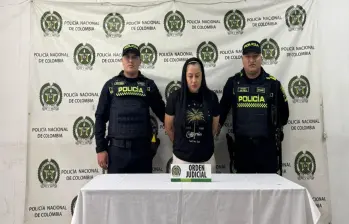 La mujer fue detenida sobre la Autopista Sur, en jurisdicción de Itagüí. FOTO: Cortesía