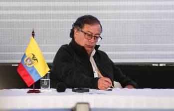A raíz de otro señalamiento por parte del senador colombiano, David Luna, el mandatario dio respuesta al escrito del medio inglés. FOTO: COLPRENSA