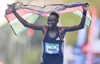 El keniano Kibiwott Kandie, es reconocido por haber terminado segundo, detrás del ugandés Jacob Kiplimo, en el Mundial de media maratón de Gdynia, Polonia, en 2020. FOTO: GETTY