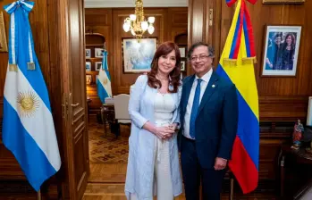 La expresdiente de Argentina, Cristina Fernández de Kirchner, y el presidente colombiano, Gustavo Petro. FOTO: Colprensa