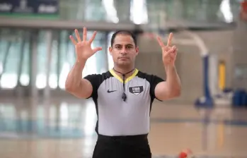 Carlos Vélez el árbitro antioqueño que es juez Fiba Internacional, dejando en alto el nombre de Yarumal, Antioquia y Colombia en el mundo. FOTO ESNEYDER GUTIÉRREZ 
