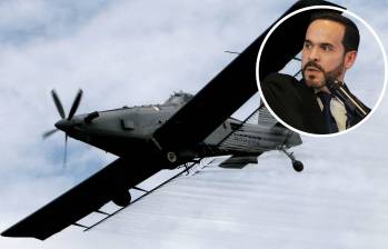El Gobierno de Abelardo de la Espriella ha propuesto volver a utilizar la fumigación aérea a cultivos de uso ilícito, pero deben cumplirse varios requisitos en el plan piloto. FOTOS: Colprensa