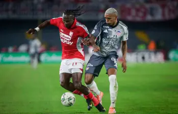 Hugo Rodallega fue la figura en la final de Santa Fe ante Junior, marcó gol en el Metropolitano y también en El Campín. FOTO COLPRENSA 