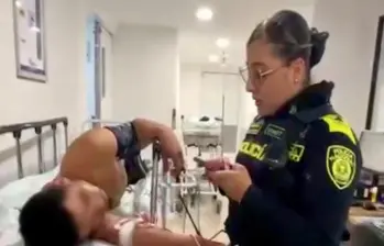 Momento en que uno de los implicados queda capturado por la Policía. FOTO: Cortesía