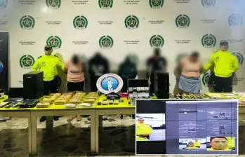Los implicados alteraban sus rostros y acentos durante videollamadas para suplantar a funcionarios consulares. Foto: Cortesía Policía