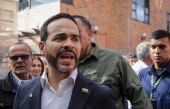 El candidato puntero en las encuestas protagonizó un episodio fuertemente cuestionado en la opinión pública por sus comentarios “machistas”. Foto: Colprensa