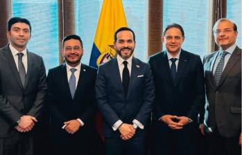 El presidente Abelardo de la Espriella se reunió con los presidentes de Cámara (David Barguil), Senado (Honorio Henríquez) y con el nuevo contralor tras elección del Congreso. Foto: @delaespriella_style