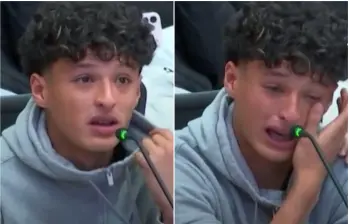 El joven, identificado como Manny Chávez, de 16 años, se presentó ante los funcionarios para exponer la atmósfera de miedo que envuelve a su familia y toda la comunidad. FOTO: Captura video de redes sociales cortesía Univisión