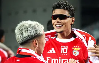 Tras llegar a Benfica y jugar su segundo partido, el colombiano Richard Ríos se coronó campeón de la Supercopa de Portugal. FOTO: Redes sociales de Benfica