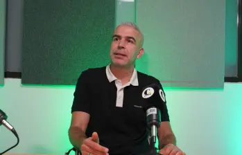 El entrenador antioqueño Andrés Orozco estuvo al frente del Envigado hasta hace poco. Suma 88 partidos dirigiendo en el fútbol profesional. Foto: Alejandro Bermúdez