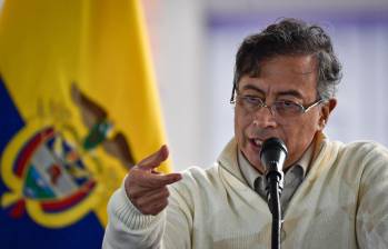 Según la Contraloría, en enero de 2026 (Gobierno de Gustavo Petro) se firmaron 56.842 contratos más que en enero de 2022 (Gobierno de Iván Duque). FOTO COLPRENSA