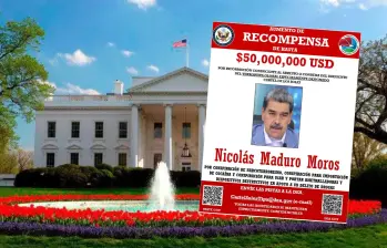 Así son los panfletos que Estados Unidos habría diseñado para tirarlo sobre Caracas. FOTO: AFP Y REDES SOCIALES