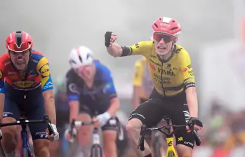 Jonas Vingegaard ganó la segunda etapa de la Vuelta a España y Egan Bernal llegó cuarto