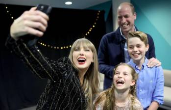 El príncipe William junto a sus hijos y la famosa cantante estadounidense Taylor Swift. FOTO: REDES SOCIALES PRINCIPE WILLIAM