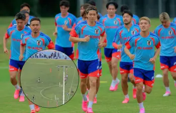 La Selección de Japón ha cambiado varias veces su sitio de entrenamiento en México debido a que se ha encontrado con terrenos en malas condiciones. Fotos: Getty Images y captura de video X. 