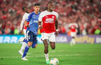 Hugo Rodallega durante el clásico en el que Santa Fe se impuso 3-2 a Millonarios. FOTO COLPRENSA