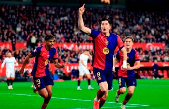 El delantero polaco Robert Lewandowski es el máximo goleador del Barcelona en esta edición de la Liga de España, con 25 tantos. El elenco catalán se perfila, si nada extraordinario ocurre, para ser campeón. FOTO GETTY 