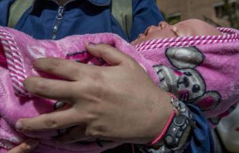 Según el reporte del DANE en niñas entre 10 y 14 años, los casos pasaron de 377 en 2024 a 354 en 2025, una reducción de 23 embarazos, manteniendo la tasa en 1,5 por cada mil mujeres. Foto: EL COLOMBIANO