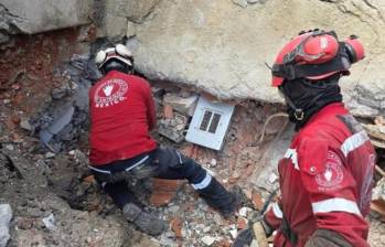 Rescatista de los Topos Tlatelolco explica por qué su brigada no llegó a Colombia. Foto: Colprensa